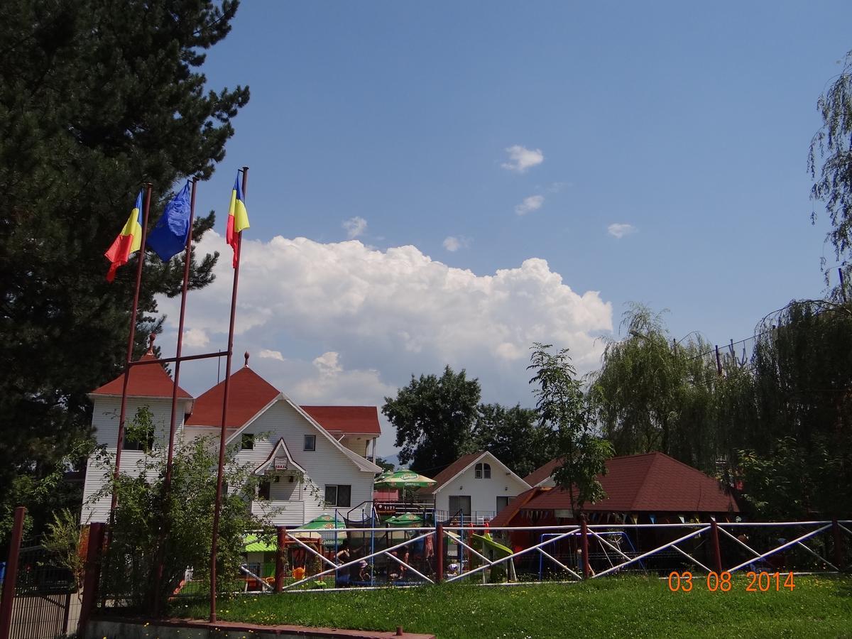 Cabana Pensiune La Brazi Vulcan (Hunedoara) Exterior photo