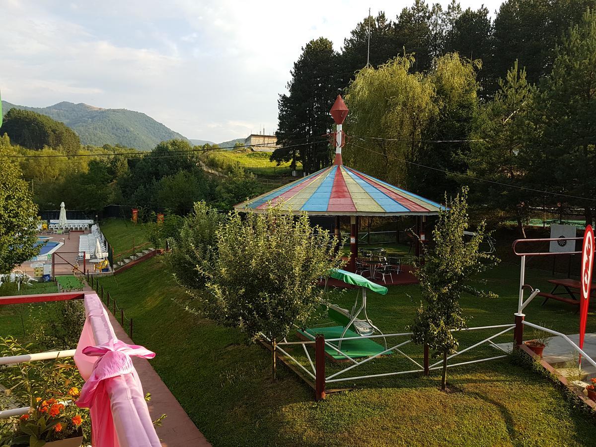 Cabana Pensiune La Brazi Vulcan (Hunedoara) Exterior photo