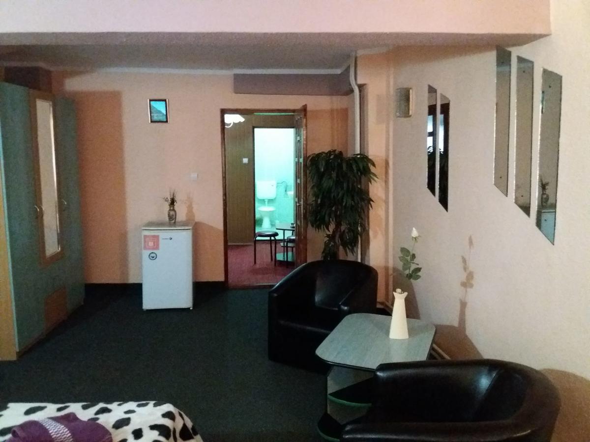 Cabana Pensiune La Brazi Vulcan (Hunedoara) Exterior photo